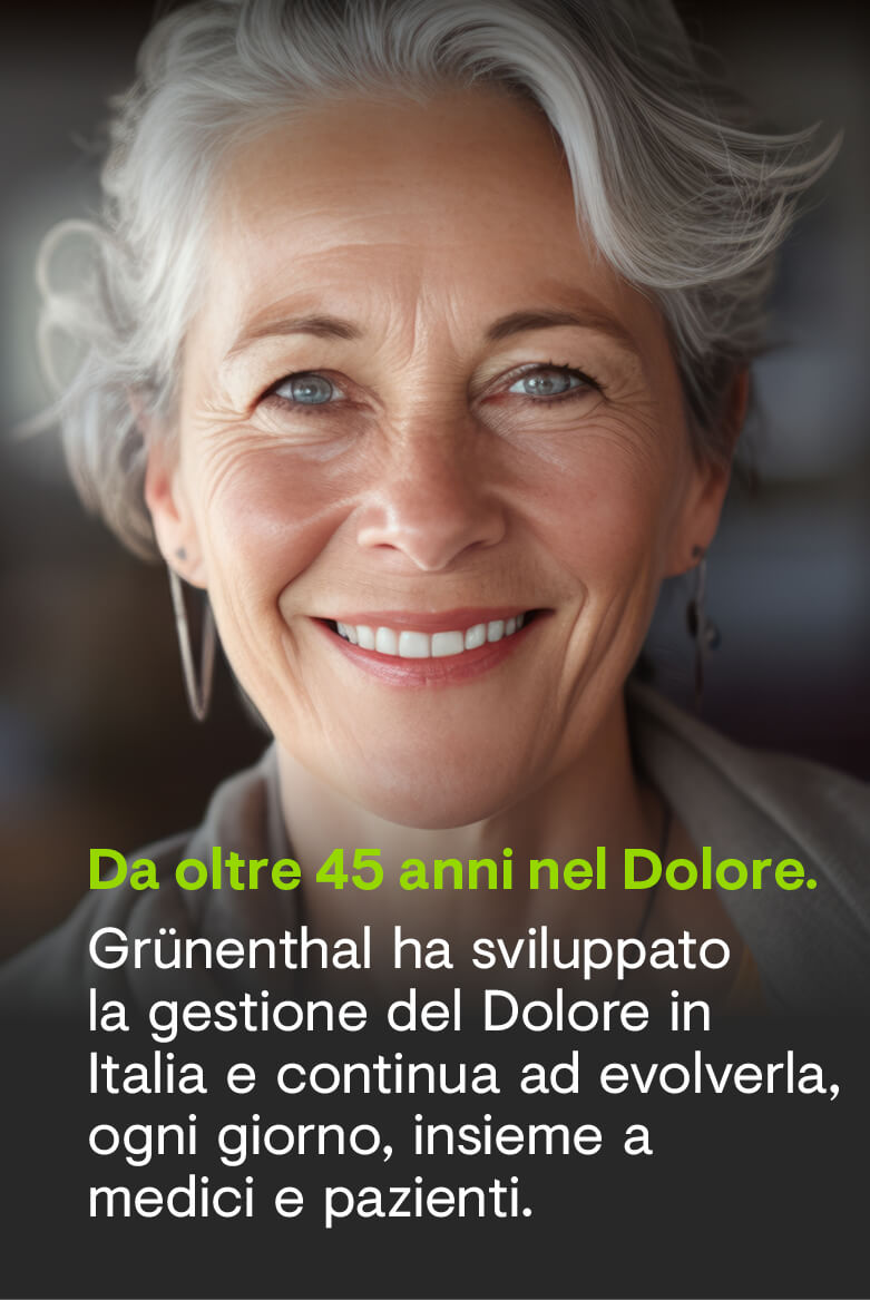 Ritratto di una donna di mezza età che sorride all'obiettivo. Grünenthal - la gestione del Dolore in Italia